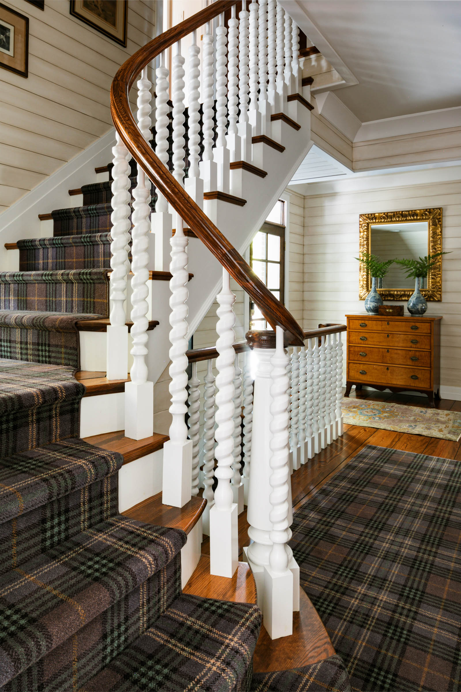 Lakeside Luxe - Todd Richesin